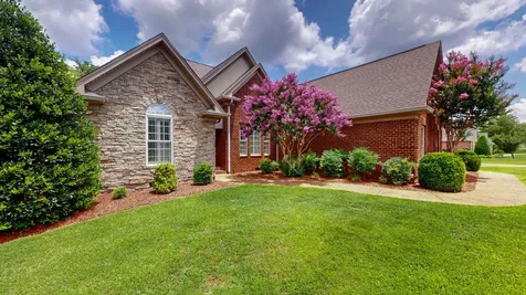 1007 Briarwood Drive Cottontown TN 37048