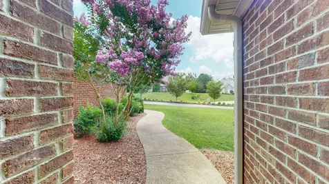 1007 Briarwood Drive Cottontown TN 37048