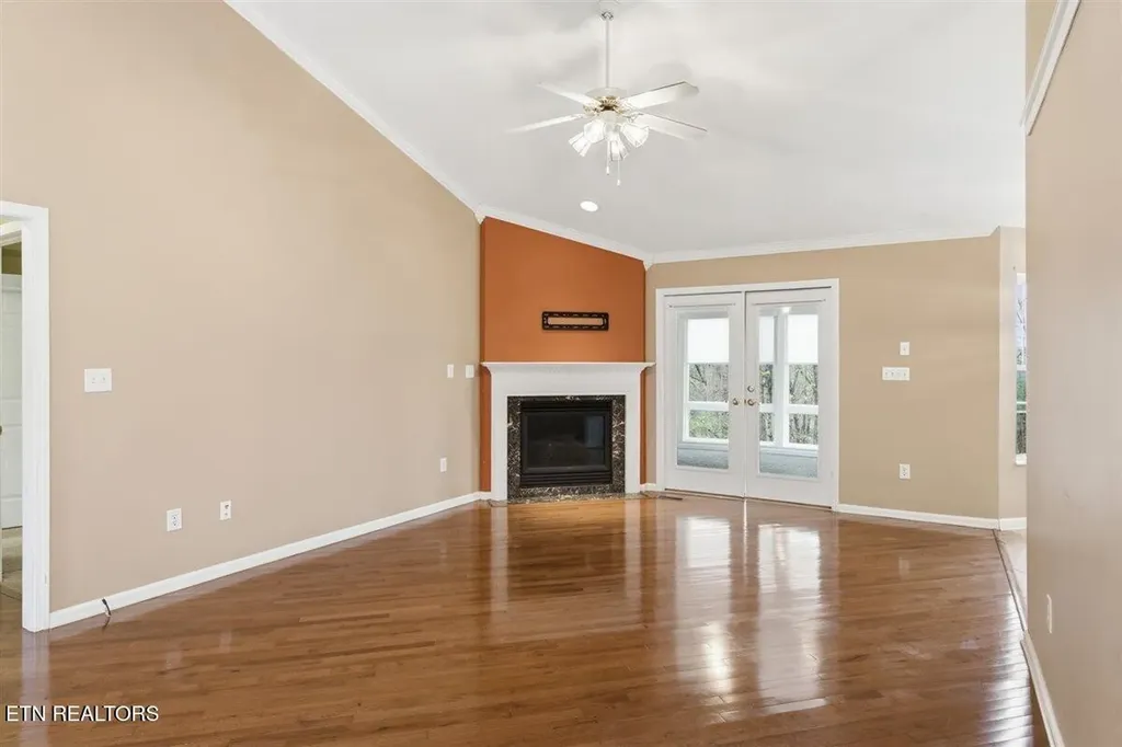 111 Kawatuska Way Loudon TN 37774