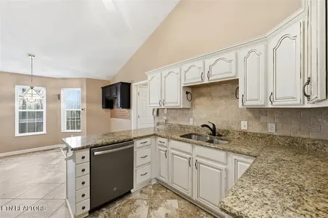 111 Kawatuska Way Loudon TN 37774