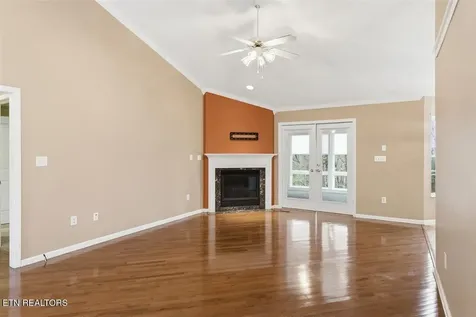 111 Kawatuska Way Loudon TN 37774