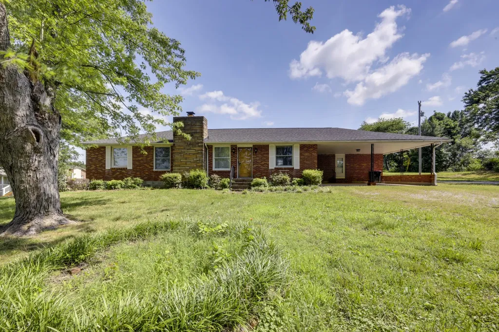 13210 Betts Road Greenbrier TN 37073
