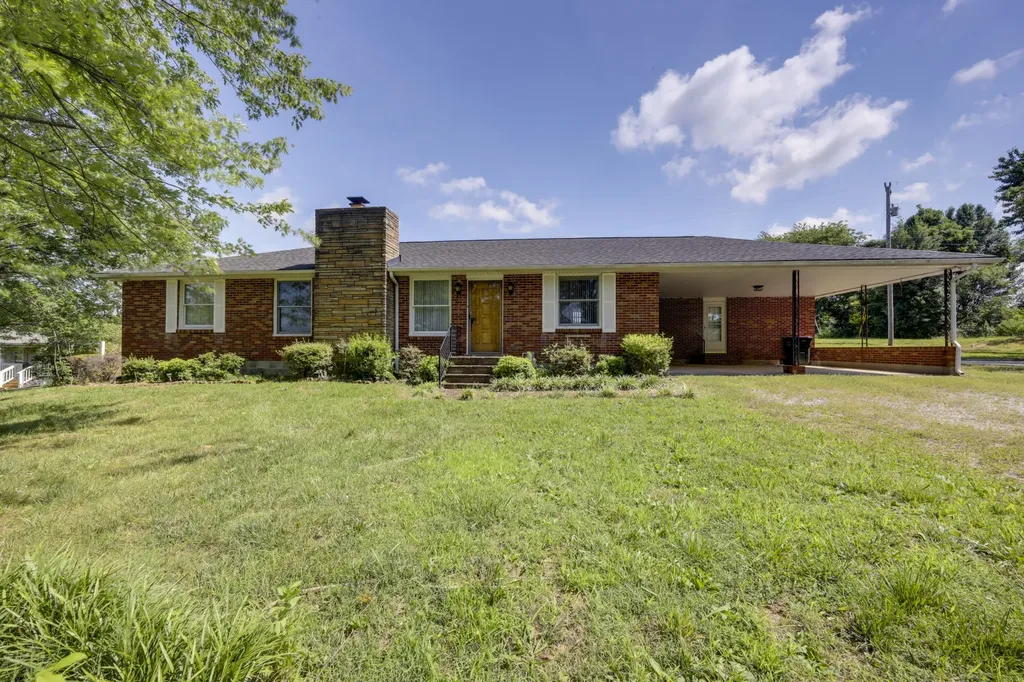 13210 Betts Road Greenbrier TN 37073
