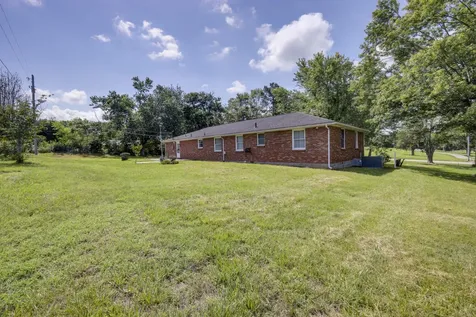 13210 Betts Road Greenbrier TN 37073