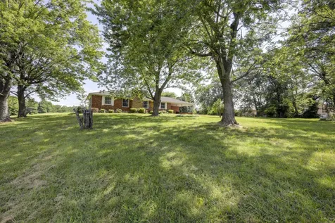 13210 Betts Road Greenbrier TN 37073