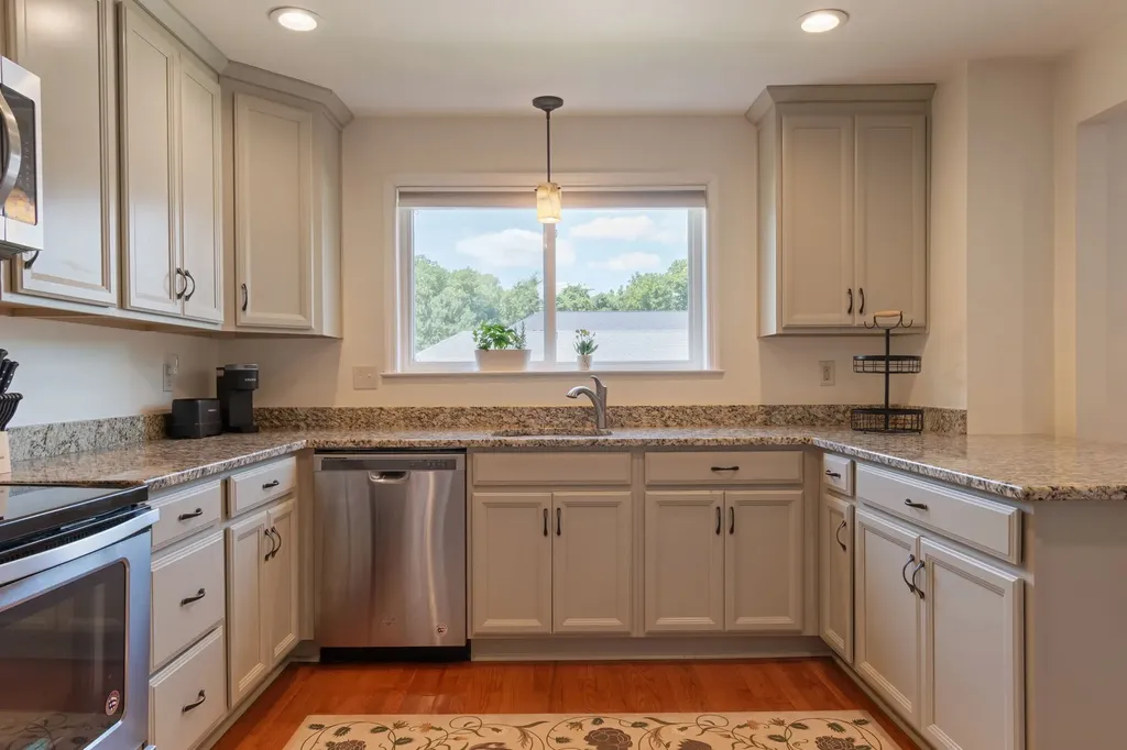 4487 Post Place Nashville TN 37205