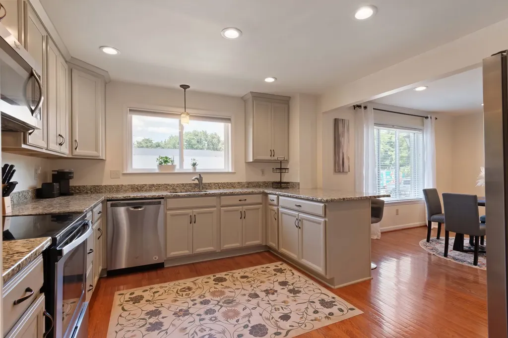 4487 Post Place Nashville TN 37205