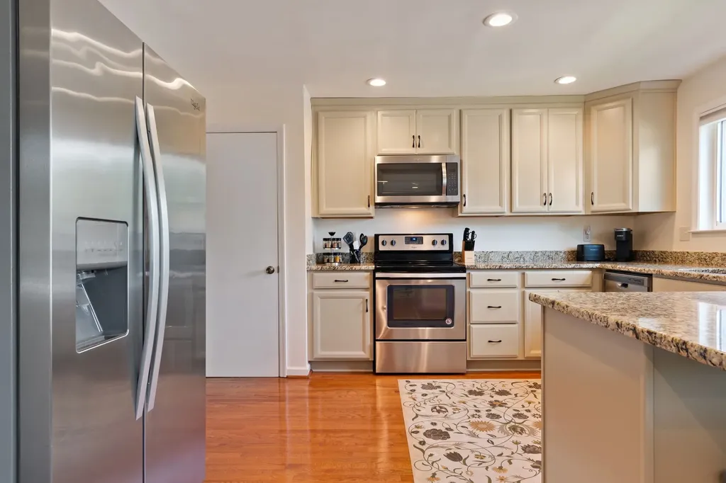 4487 Post Place Nashville TN 37205