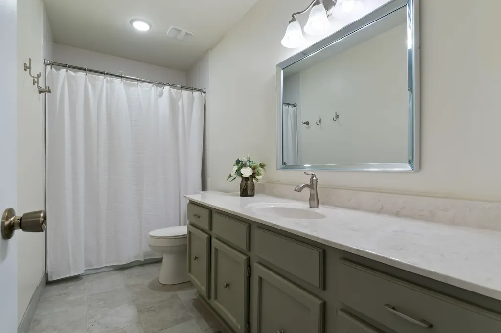 4487 Post Place Nashville TN 37205
