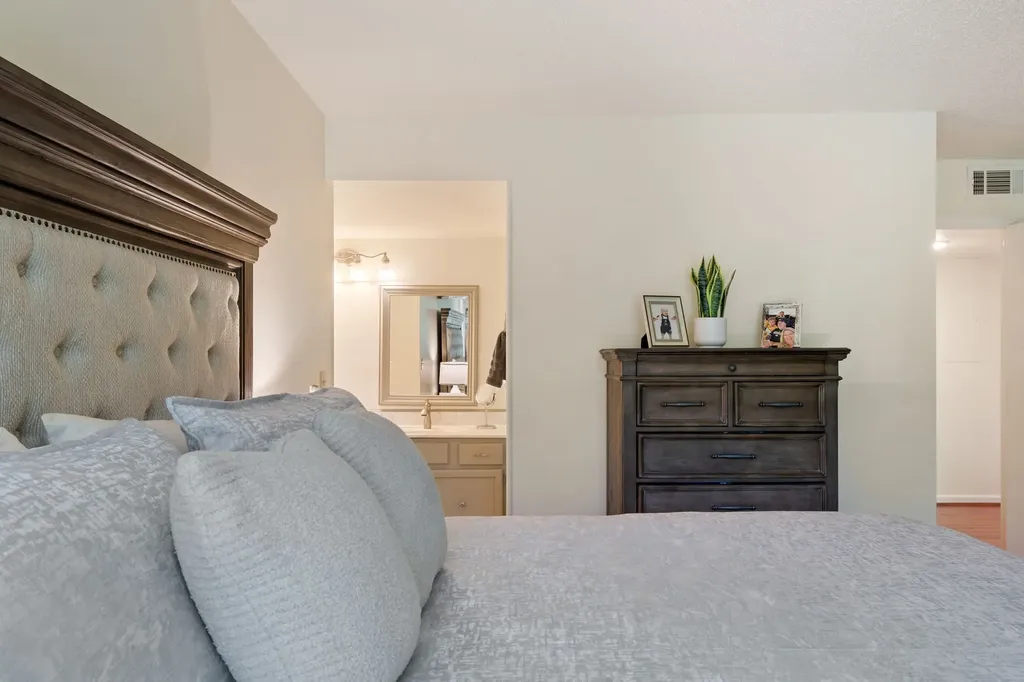 4487 Post Place Nashville TN 37205