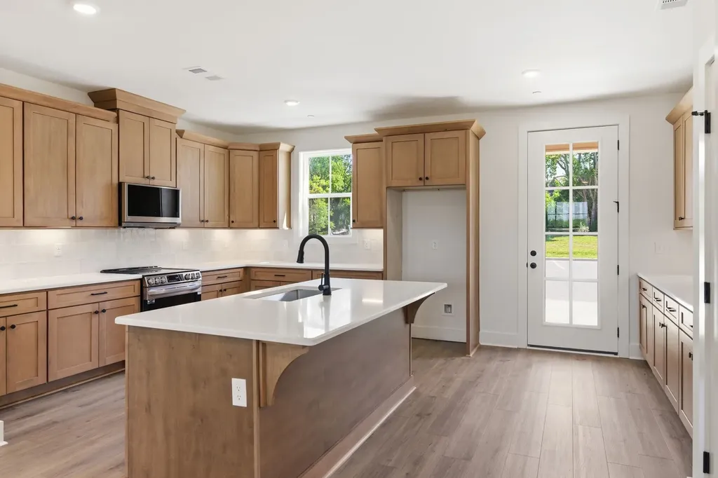 140 Nearwater Place Hendersonville TN 37075