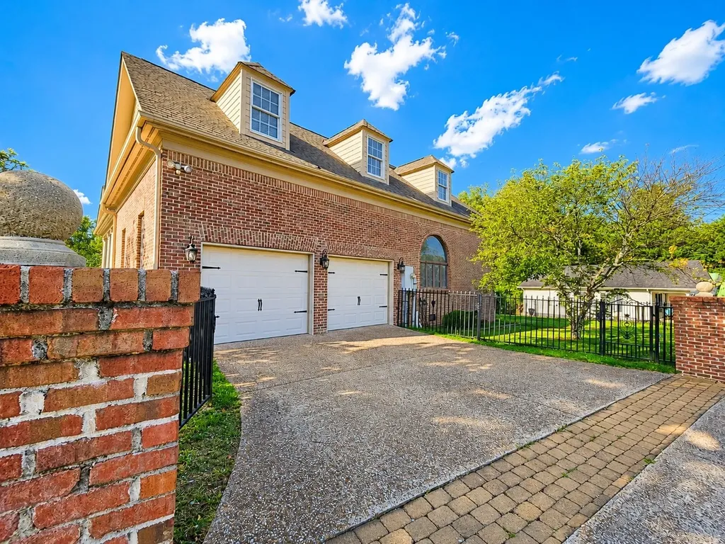 200 Holmes Creek Road Smithville TN 37166