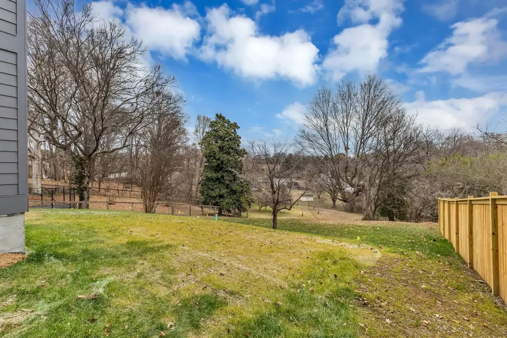 2505 Barclay Drive Nashville TN 37206