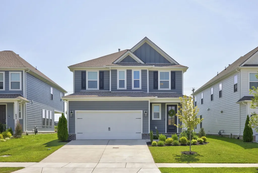 690 Conifer Drive Spring Hill TN 37174
