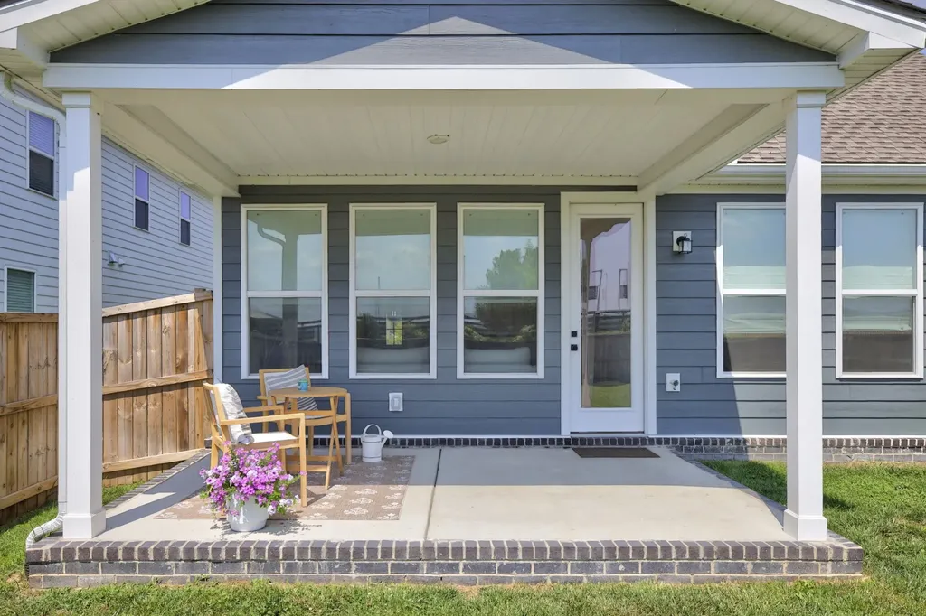 690 Conifer Drive Spring Hill TN 37174