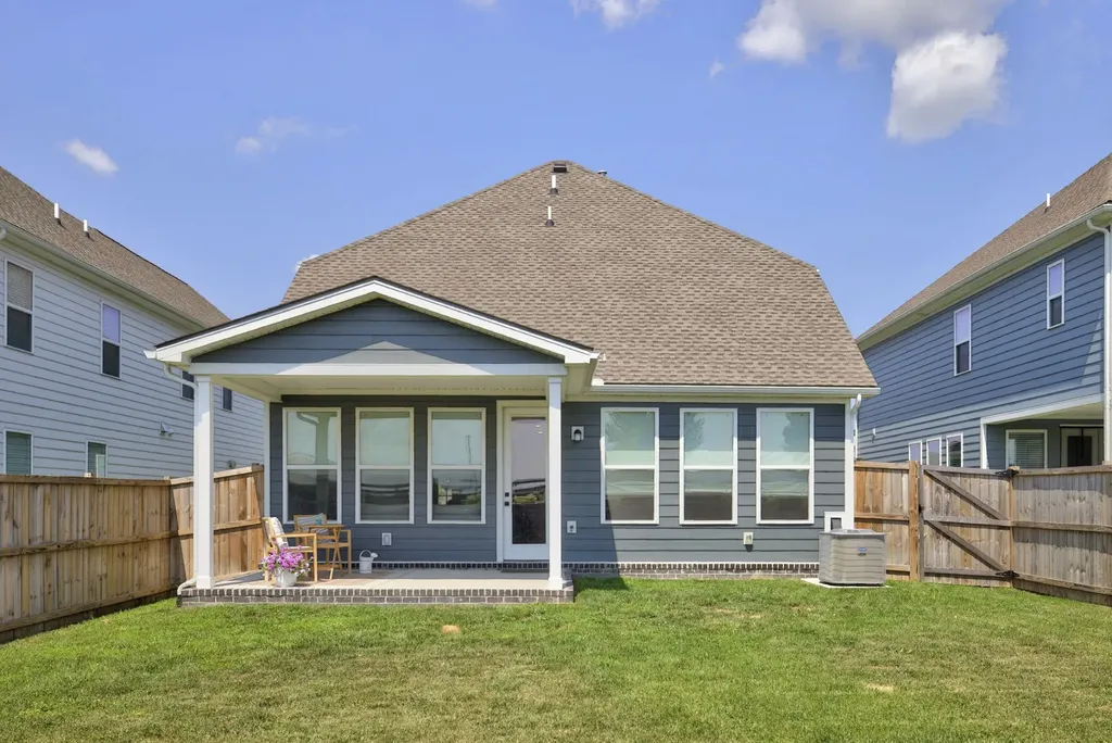 690 Conifer Drive Spring Hill TN 37174