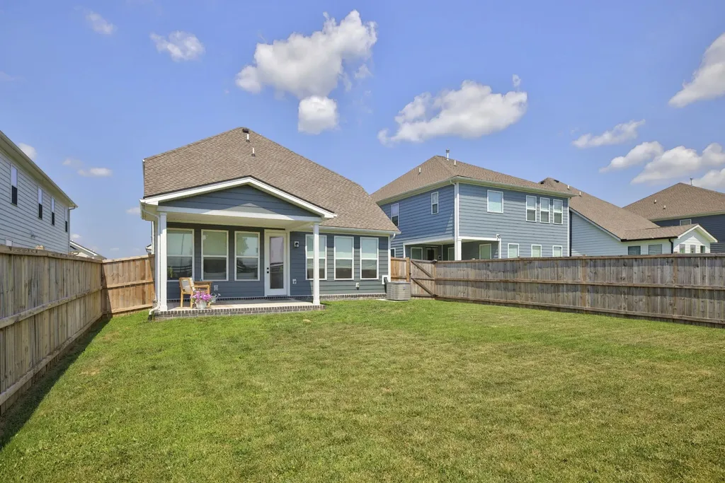 690 Conifer Drive Spring Hill TN 37174