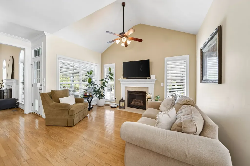 105 Beacon Light Cove Hendersonville TN 37075