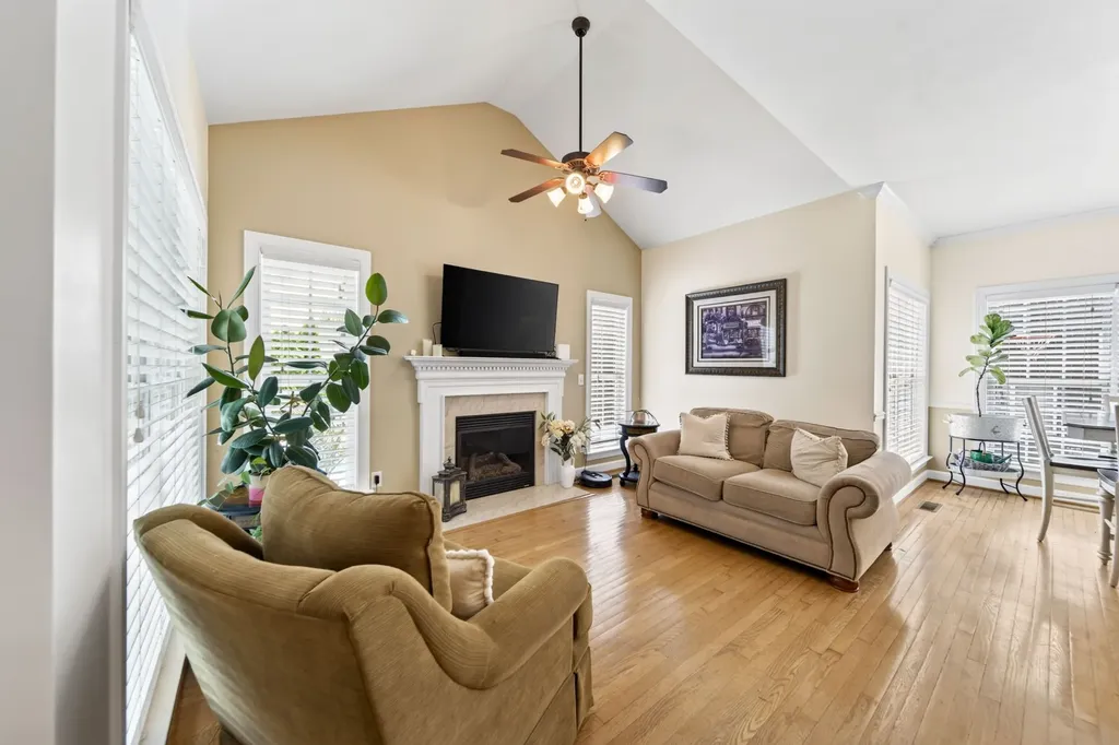 105 Beacon Light Cove Hendersonville TN 37075
