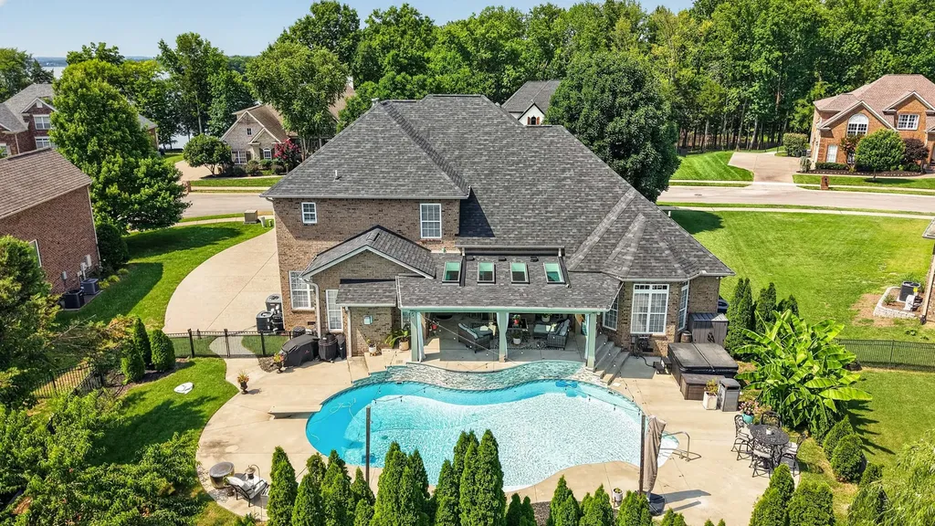 105 Beacon Light Cove Hendersonville TN 37075
