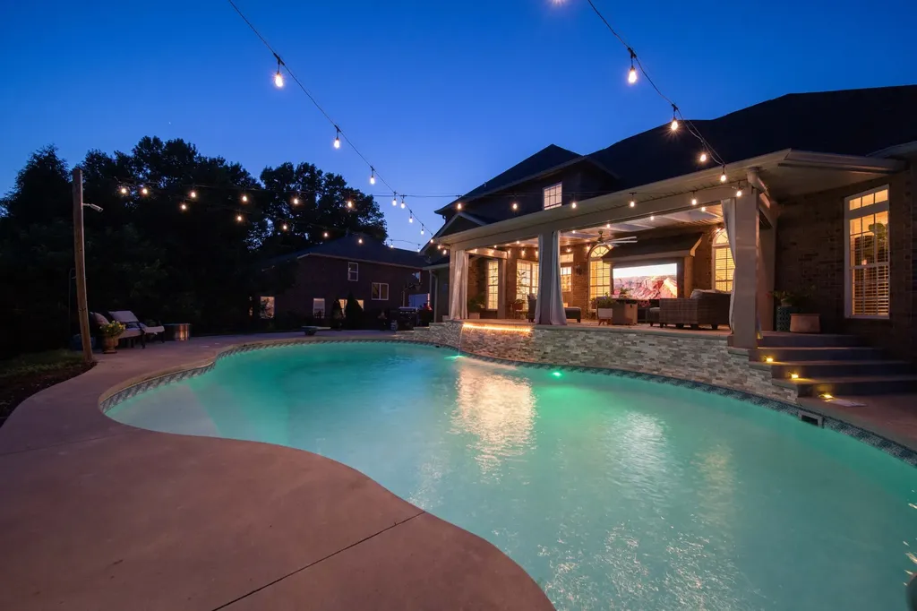 105 Beacon Light Cove Hendersonville TN 37075