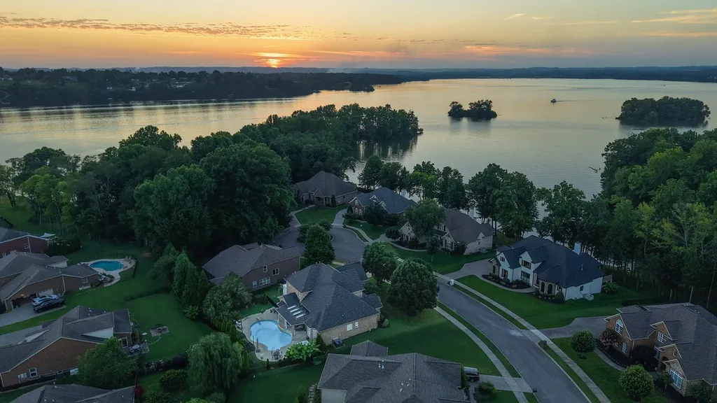 105 Beacon Light Cove Hendersonville TN 37075