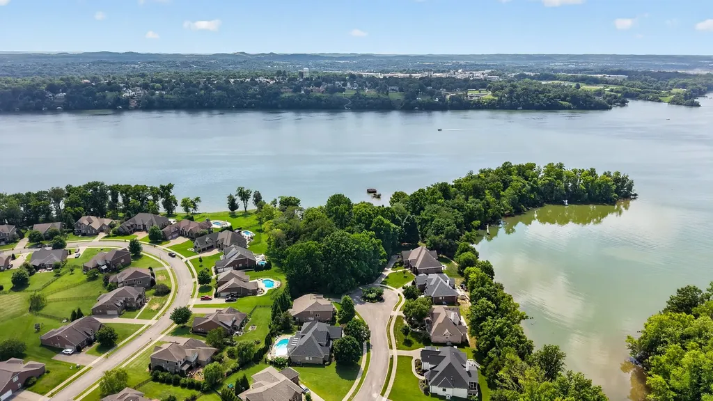 105 Beacon Light Cove Hendersonville TN 37075