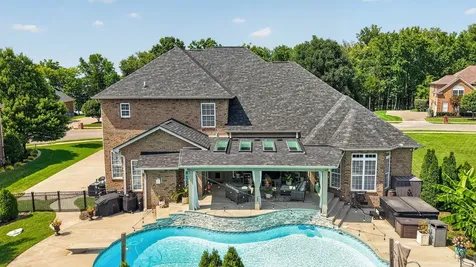 105 Beacon Light Cove Hendersonville TN 37075