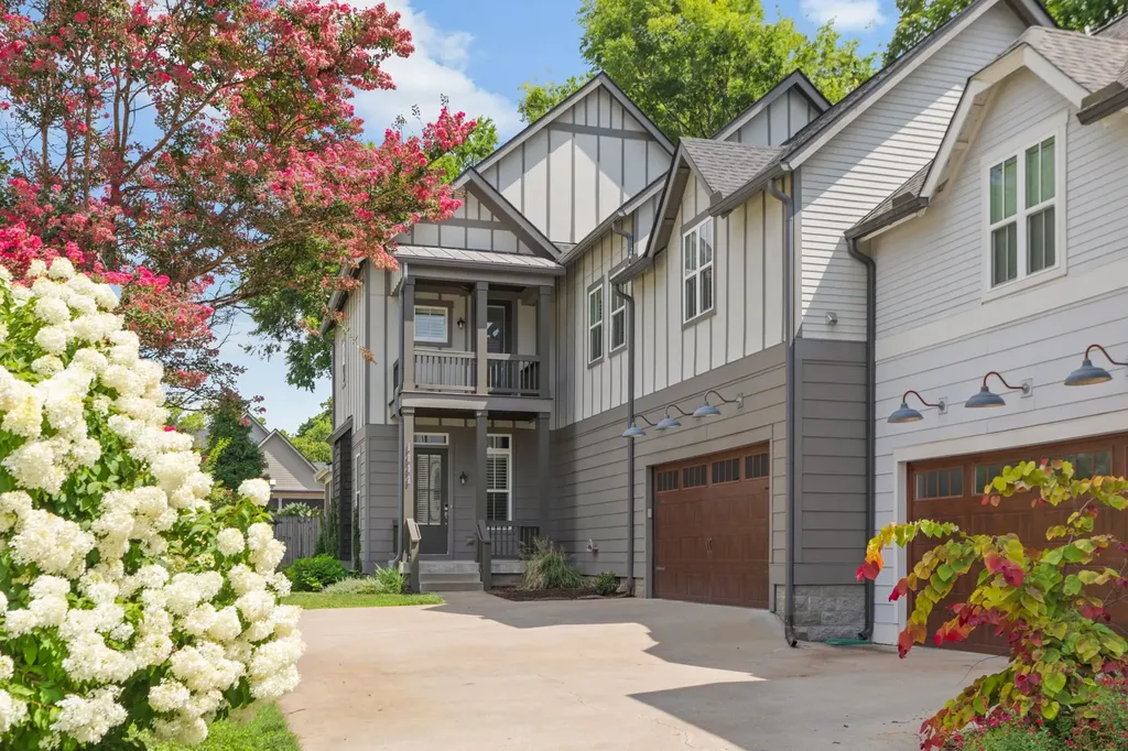 908B Gale Lane Nashville TN 37204
