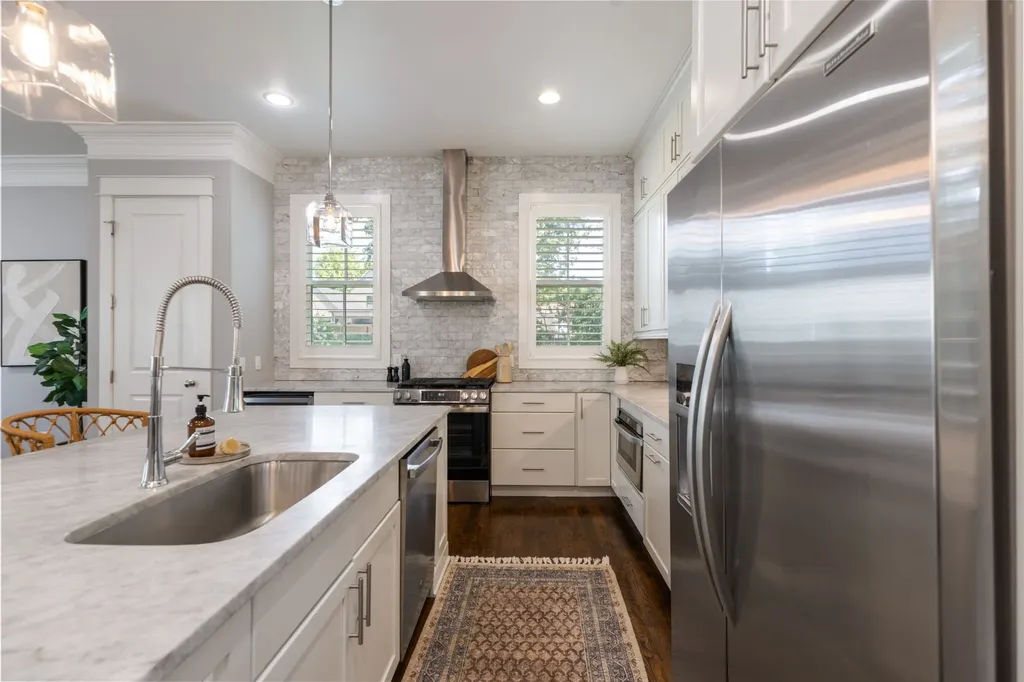 908B Gale Lane Nashville TN 37204