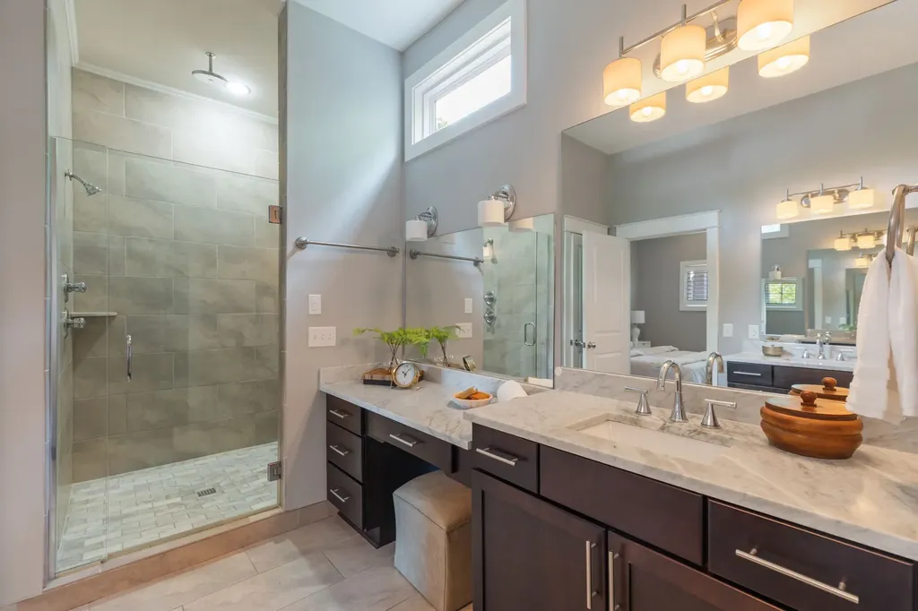 908B Gale Lane Nashville TN 37204