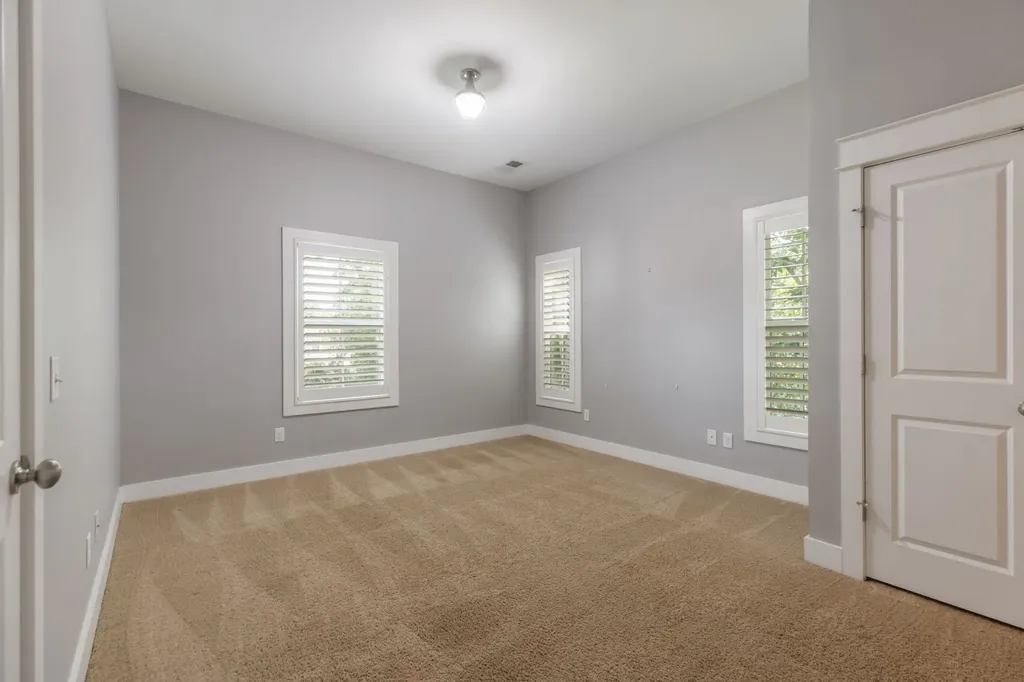 908B Gale Lane Nashville TN 37204