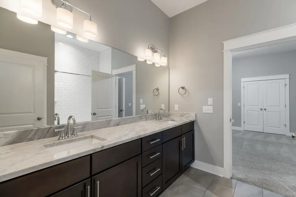 908B Gale Lane Nashville TN 37204