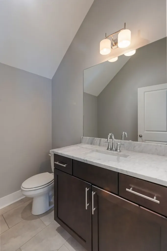 908B Gale Lane Nashville TN 37204