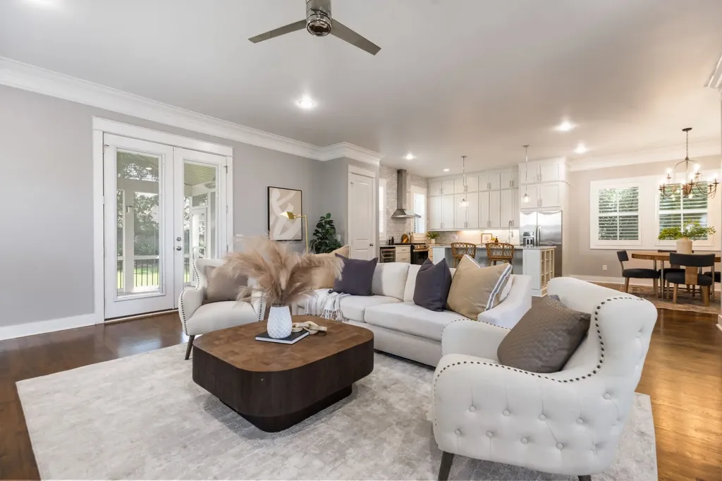 908B Gale Lane Nashville TN 37204