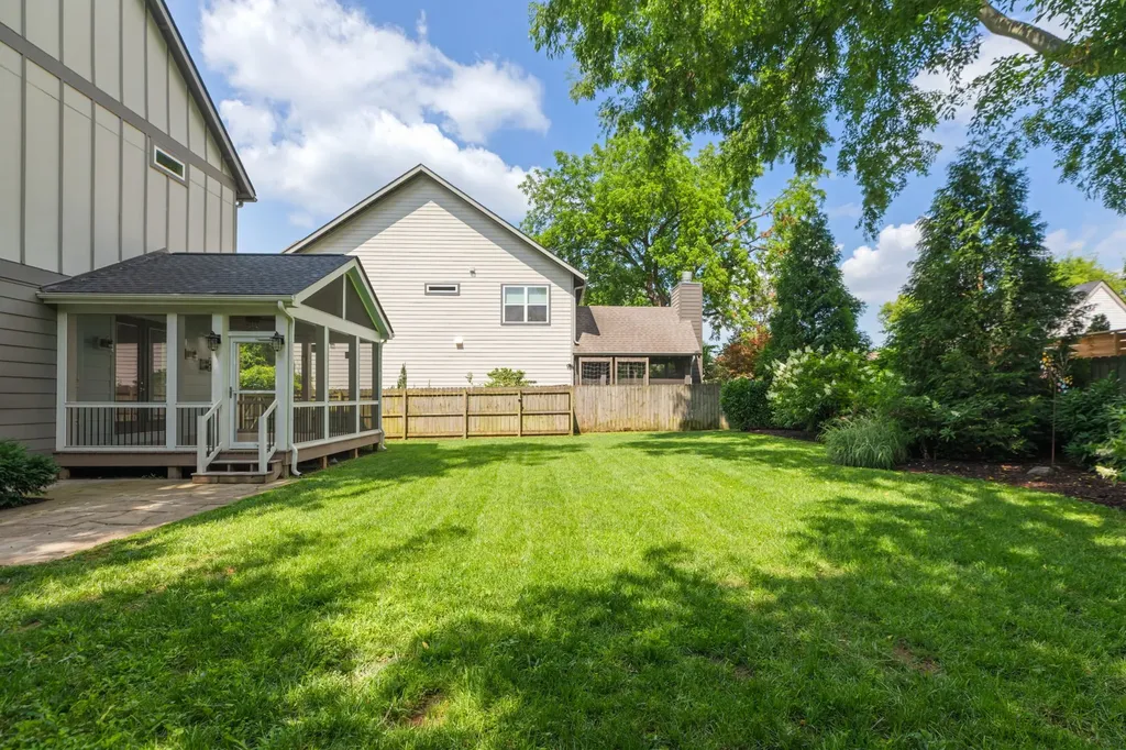 908B Gale Lane Nashville TN 37204