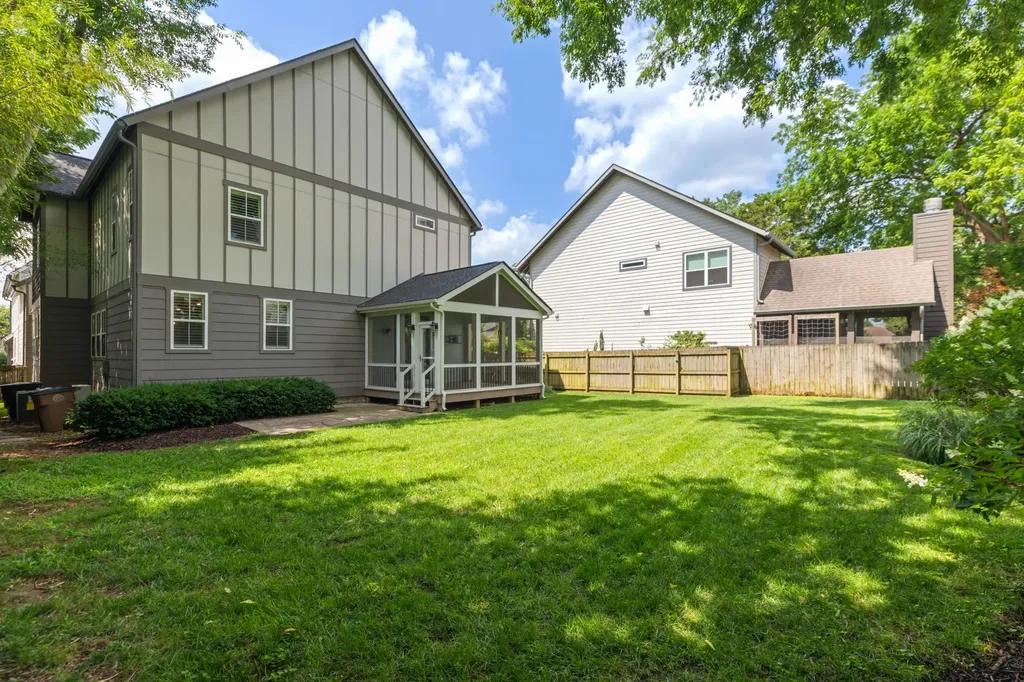 908B Gale Lane Nashville TN 37204