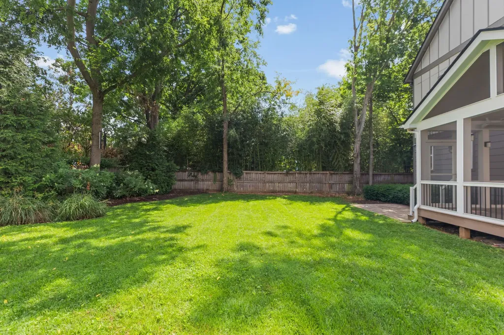 908B Gale Lane Nashville TN 37204