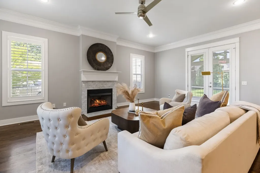 908B Gale Lane Nashville TN 37204