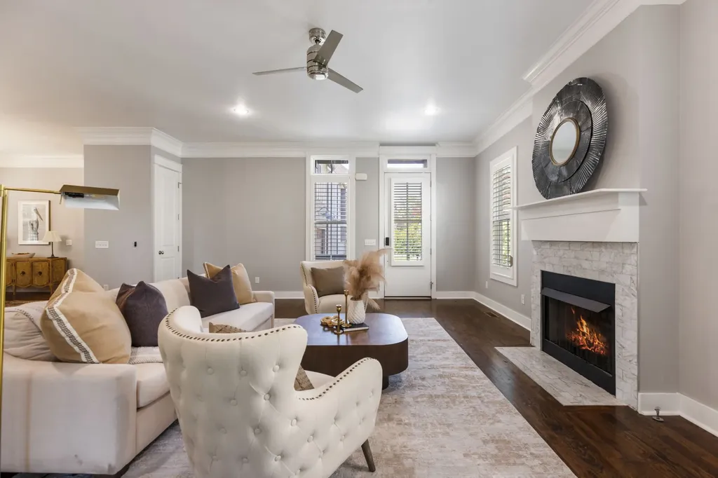 908B Gale Lane Nashville TN 37204