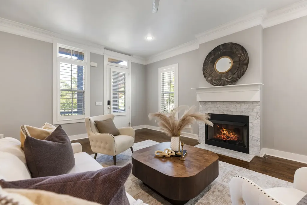 908B Gale Lane Nashville TN 37204
