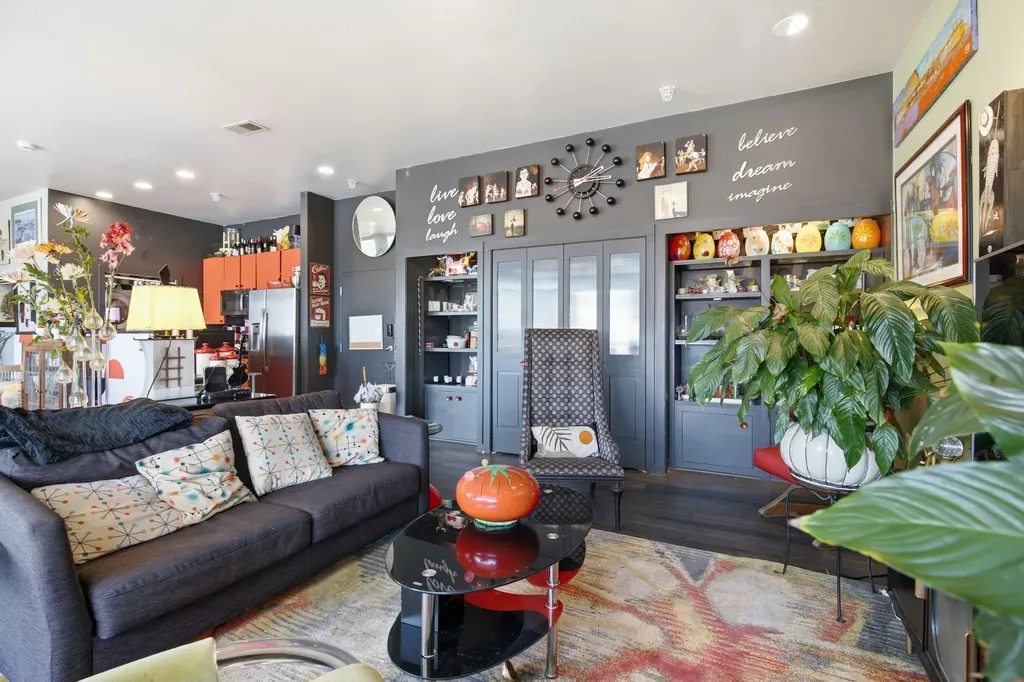 926 Woodland Street Nashville TN 37206