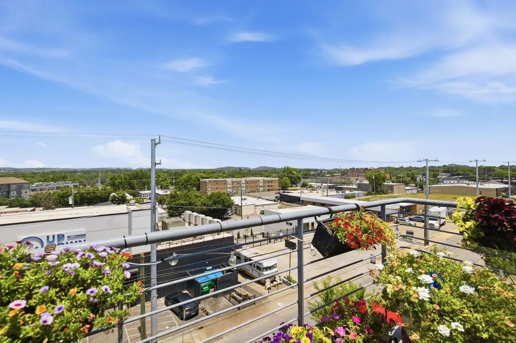 926 Woodland Street Nashville TN 37206