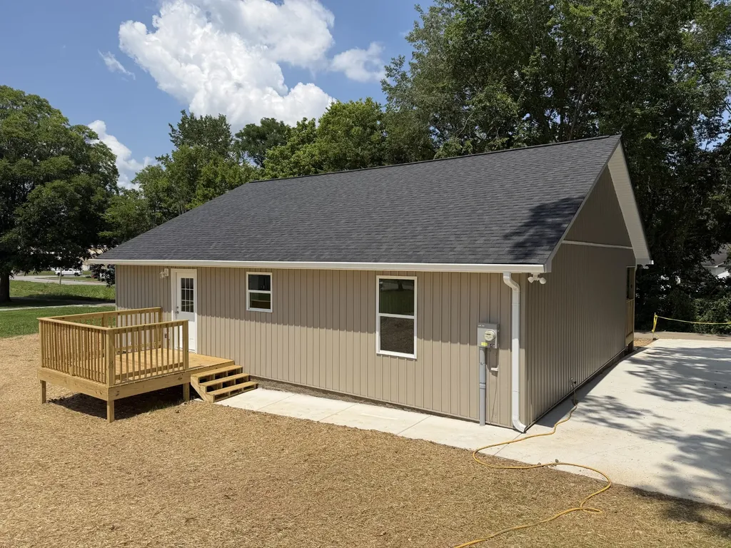 155 E Scott Street Lawrenceburg TN 38464