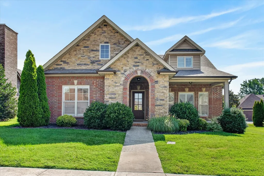 202 Dorchester Circle Clarksville TN 37043