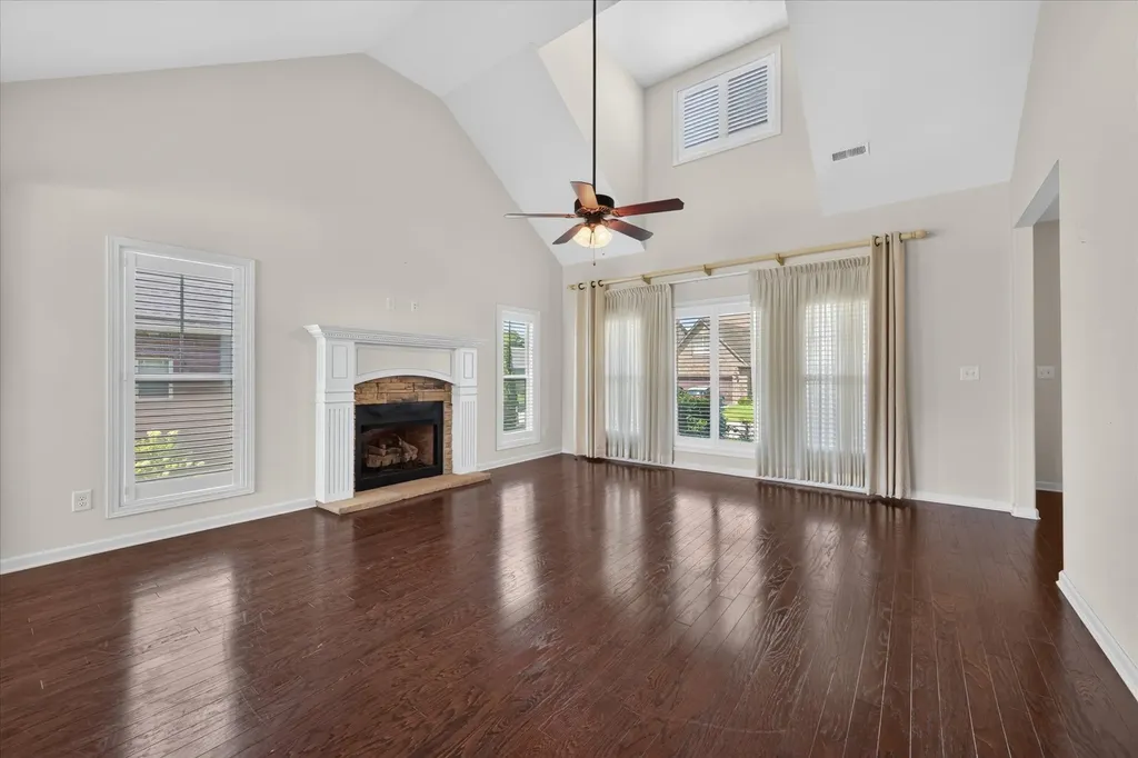 202 Dorchester Circle Clarksville TN 37043