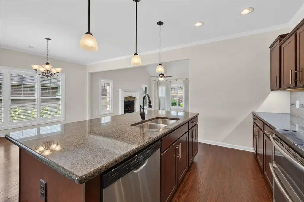202 Dorchester Circle Clarksville TN 37043