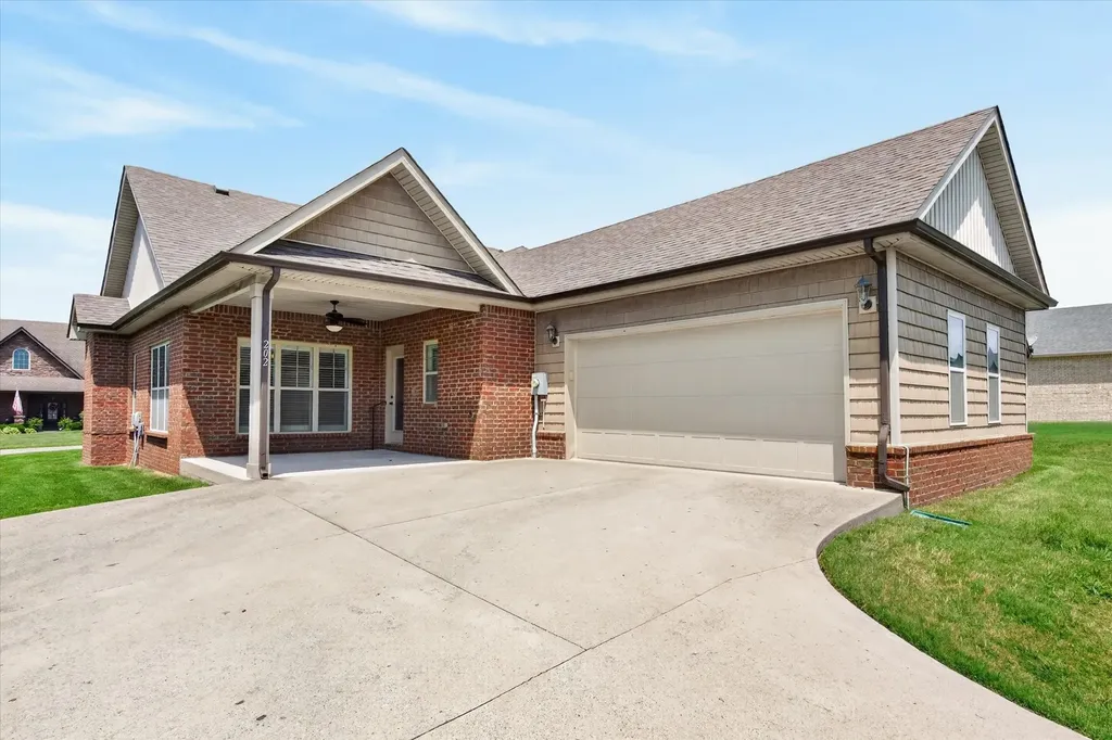 202 Dorchester Circle Clarksville TN 37043