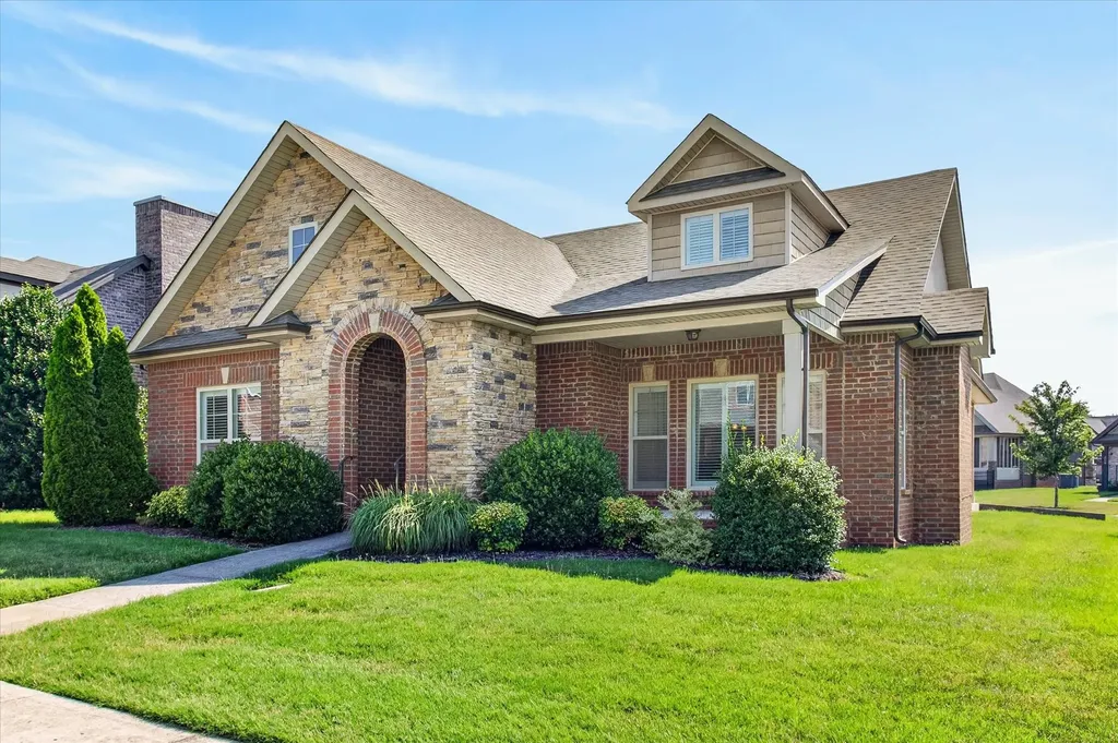 202 Dorchester Circle Clarksville TN 37043