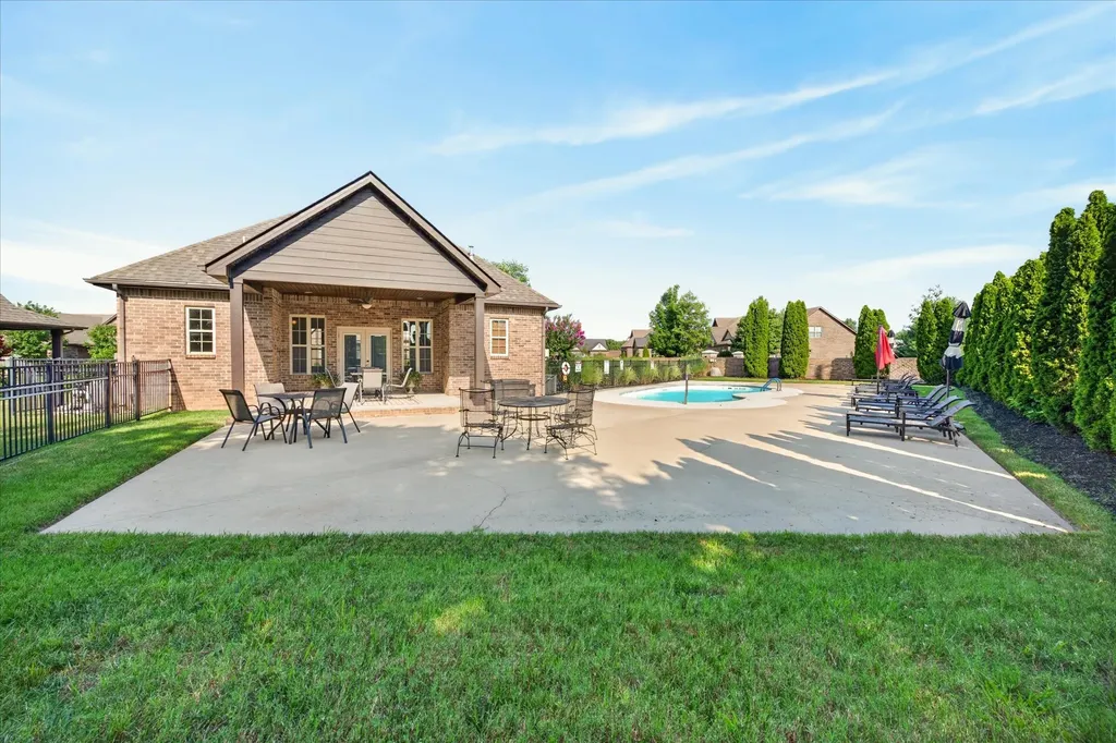 202 Dorchester Circle Clarksville TN 37043